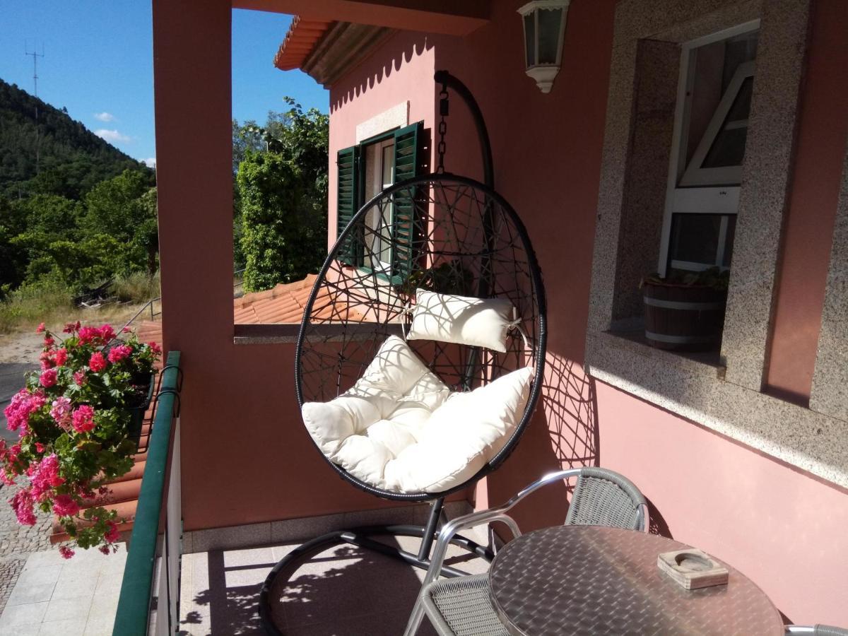 Residencial Ribeiro Hotel Geres Exterior photo
